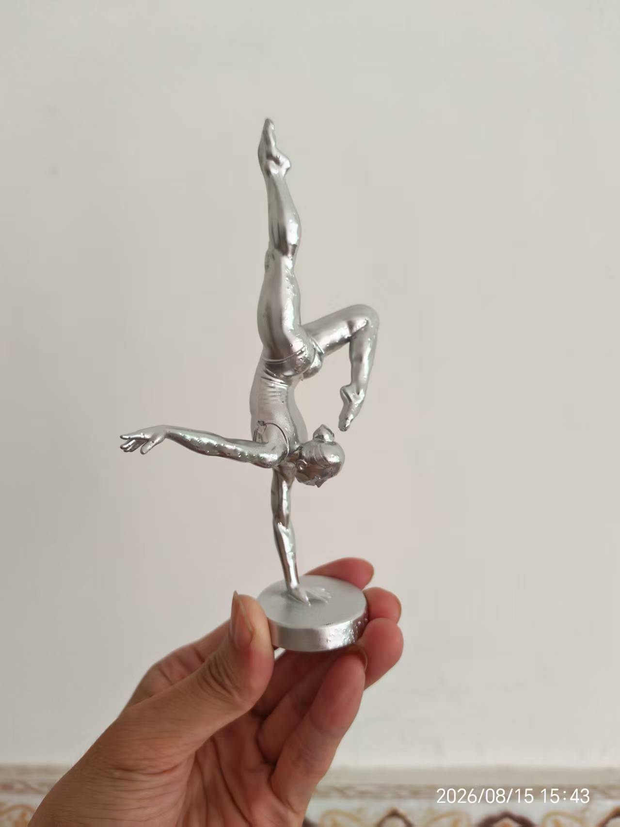 3D Printing App - 3D-gedruckte einhändige Balancier-Balletttänzerin-Figur, moderne Kunstturnerin-Skulptur für